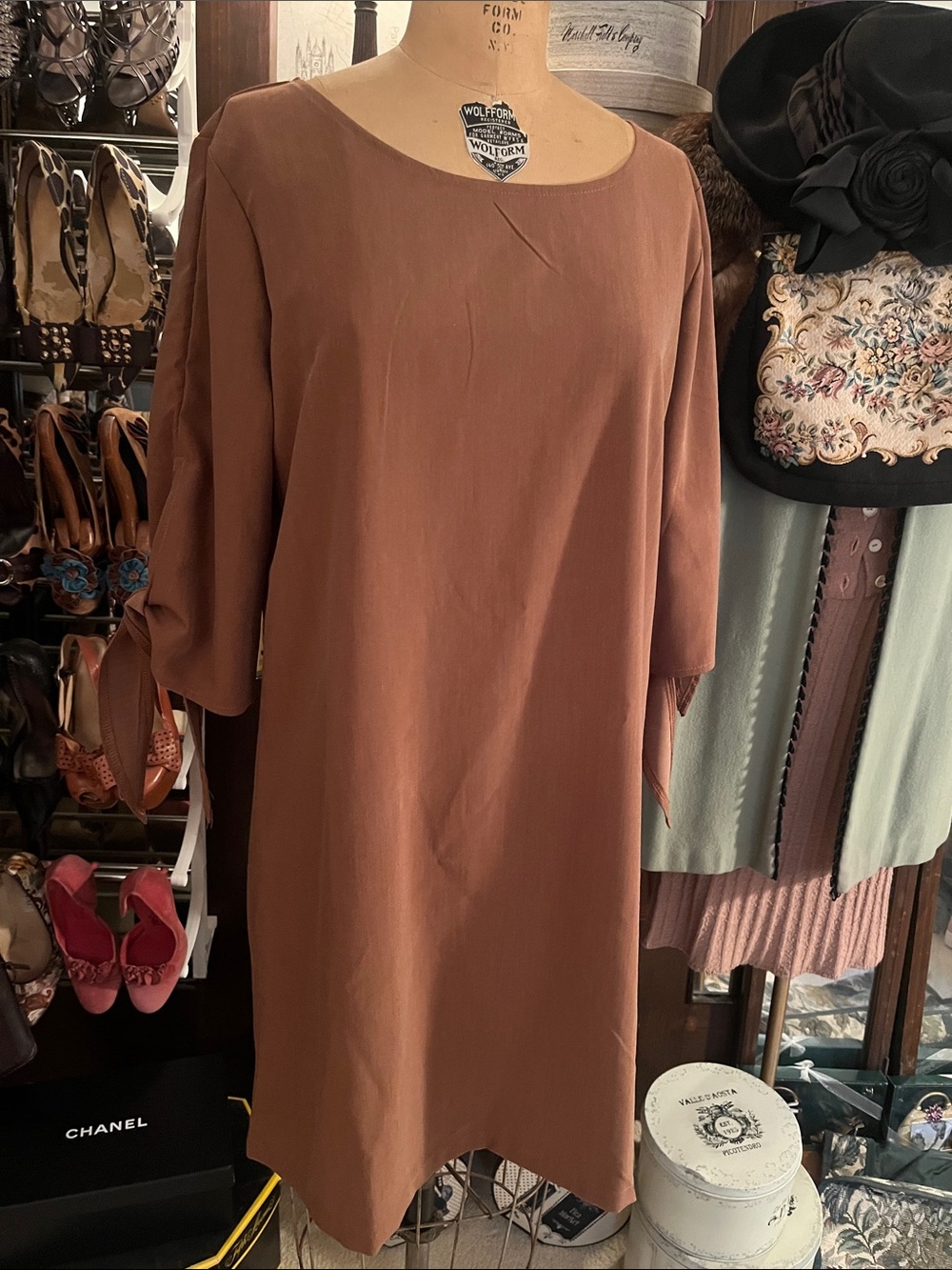 MISSLOOK Midi Shift Dress in Rust Brown